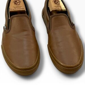 Vans Brown Leather Skateboard Slip-Ons with Gum Sole & Popcush insole. Size 8.5